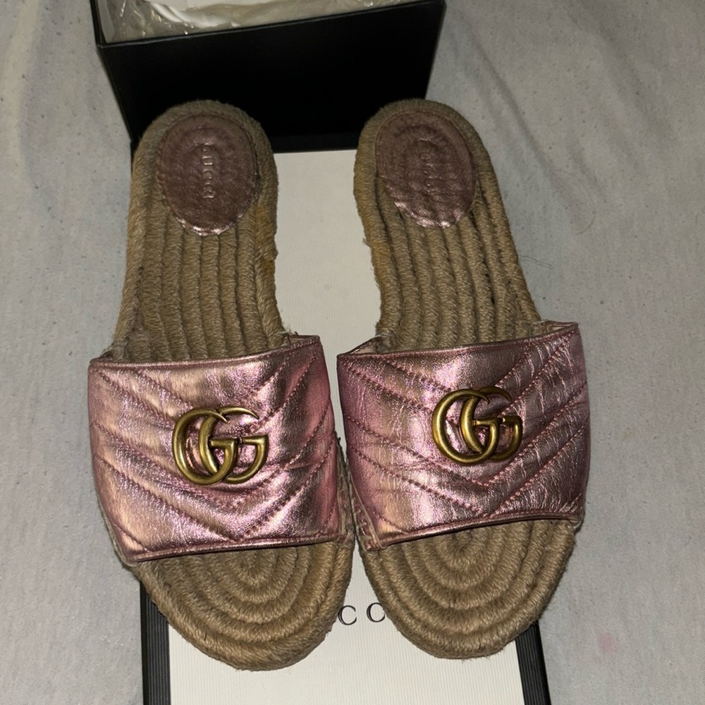 Pink gucci sandal size 39